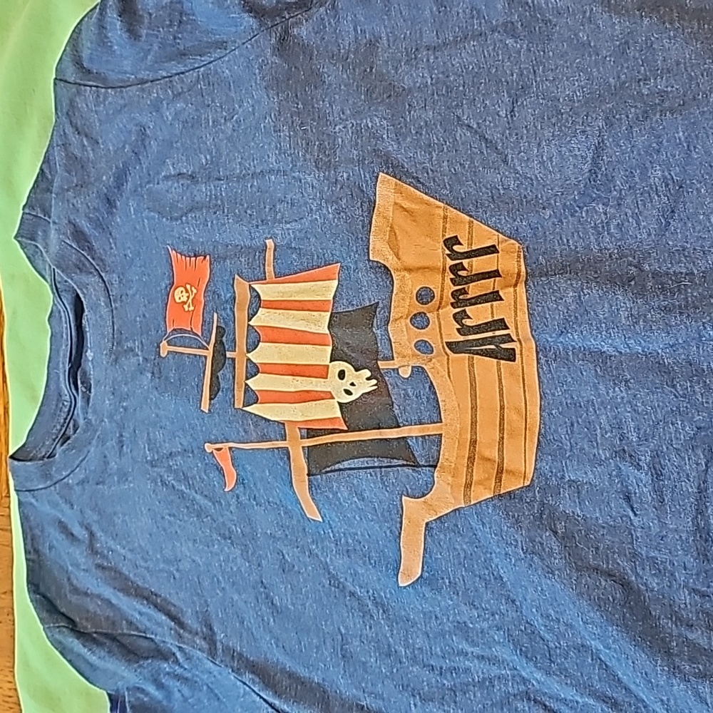 Boy's XL shirt
